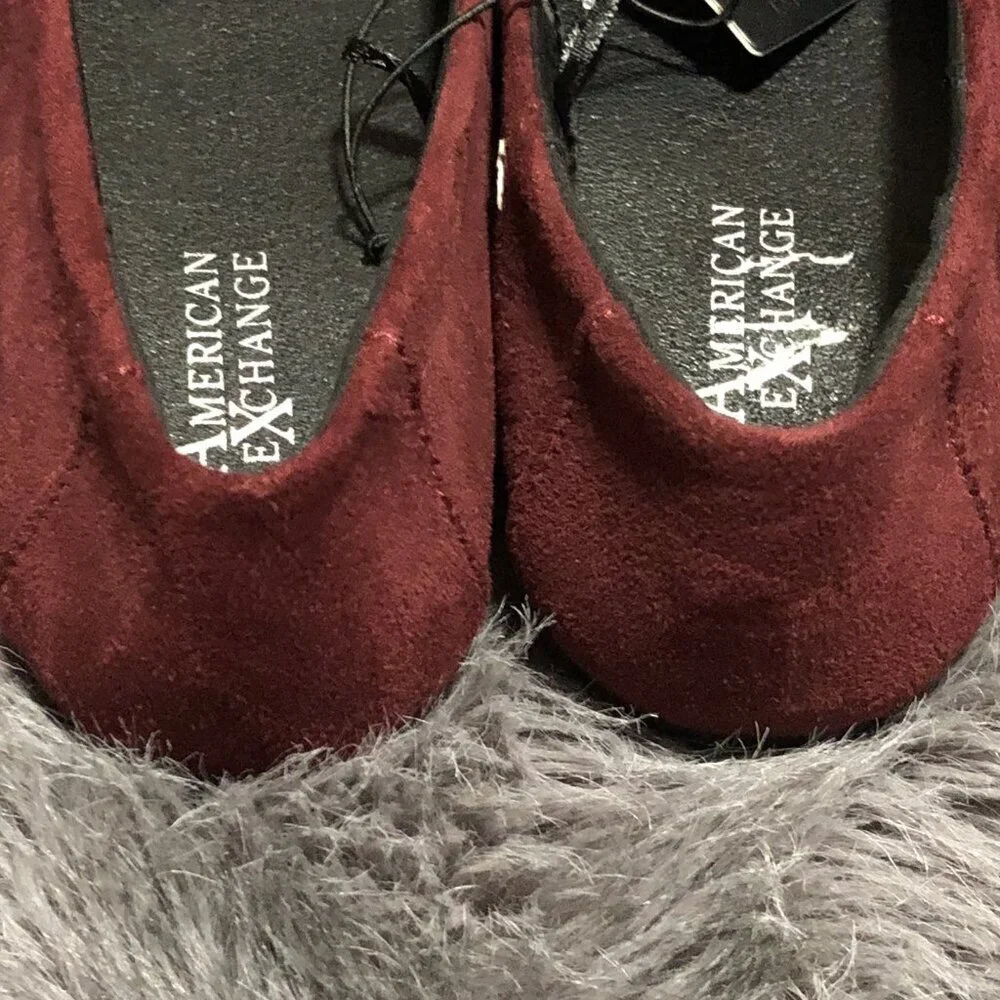 American Exchange Women's Burgundy Faux Suede Flats Eyelet Accents Size 5.5 NWT - Picture 4 of 5